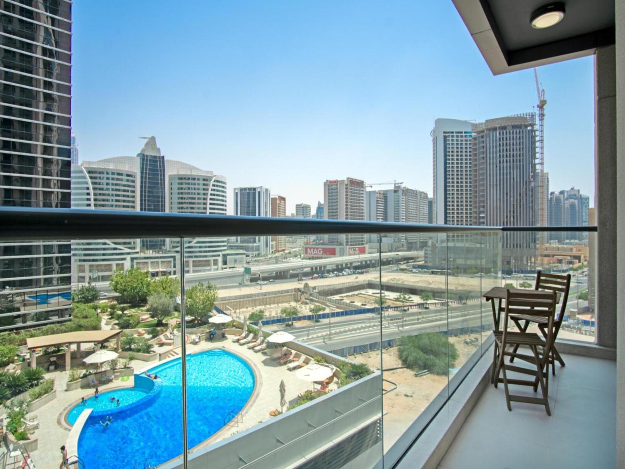 Luxe Apartments Near Dubai Mall Burj Khalifa Pool Gym Parking Bagian luar foto