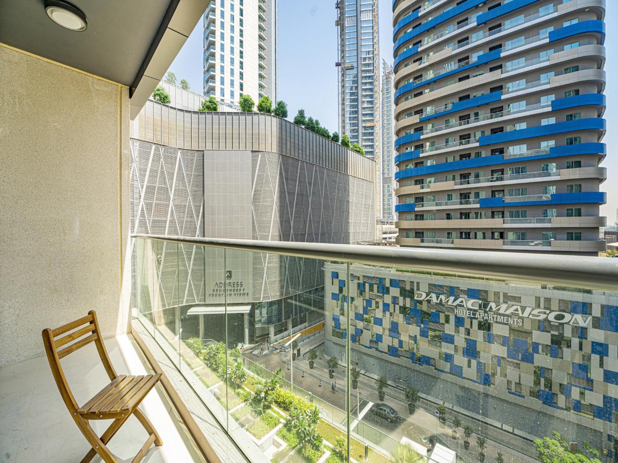 Luxe Apartments Near Dubai Mall Burj Khalifa Pool Gym Parking Bagian luar foto